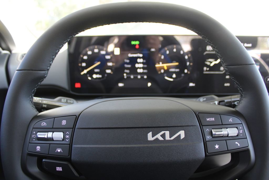 New 2025 Kia K4 EX image 25
