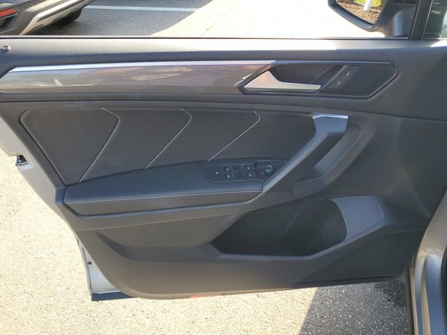 Certified 2023 Volkswagen Tiguan SE R-Line AWD/4WD image 14