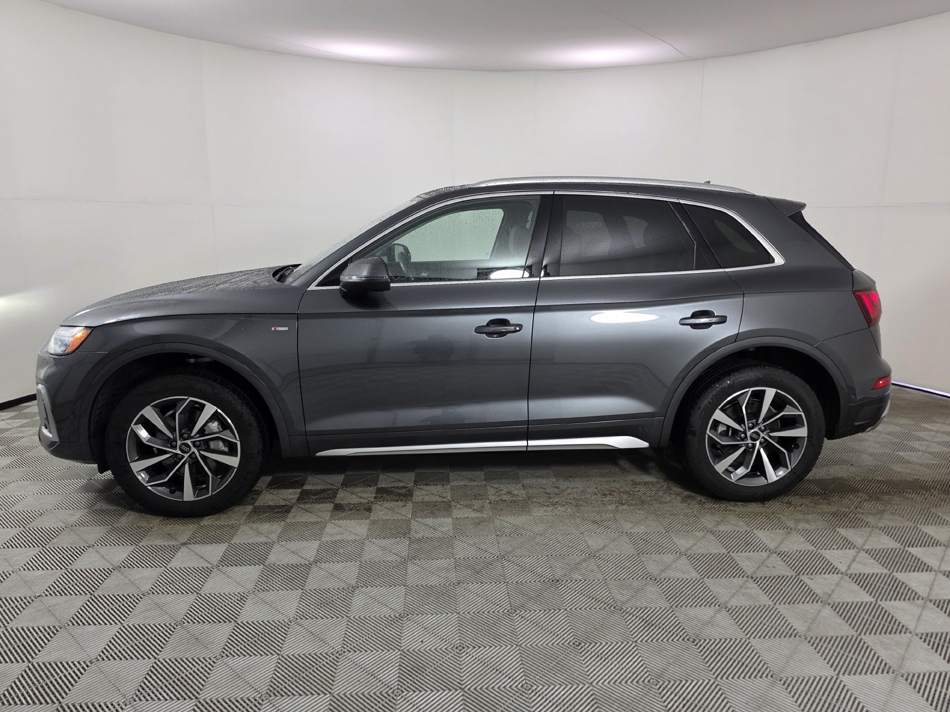 Certified 2024 Audi Q5 2.0T Prestige w/ Prestige Package AWD/4WD image 38