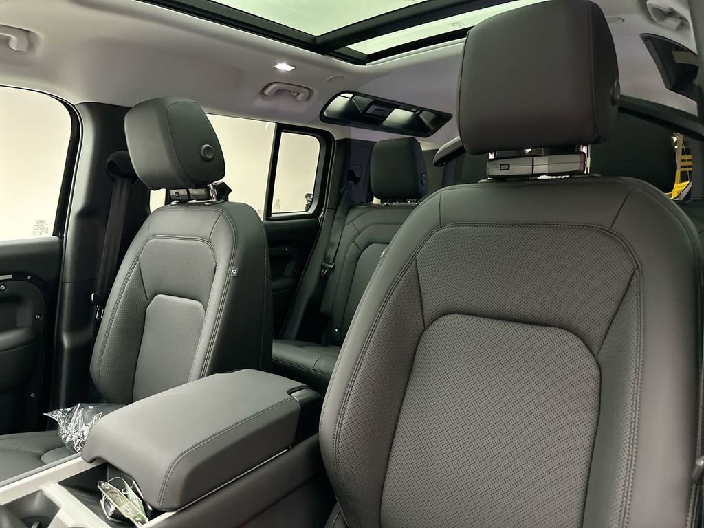 New 2026 Land Rover Defender 110 S image 10
