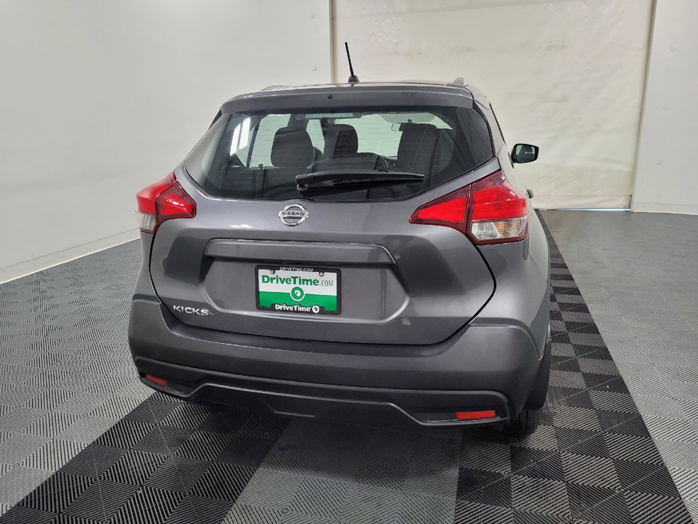 Used 2019 Nissan Kicks S FWD image 7