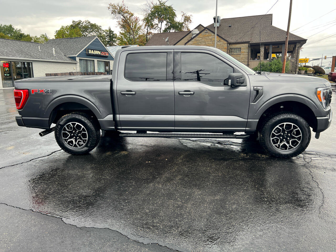 Used 2022 Ford F150 XLT w/ Equipment Group 302A High image 4