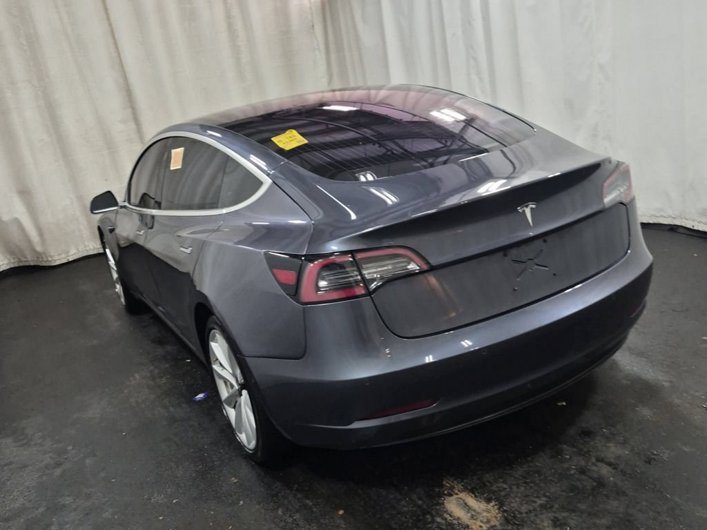 Used 2018 Tesla Model 3 Long Range RWD image 4