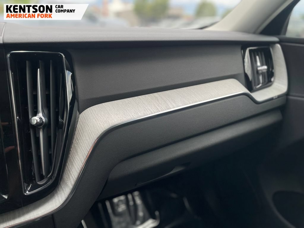 Used 2025 Volvo XC60 B5 Plus AWD/4WD image 24