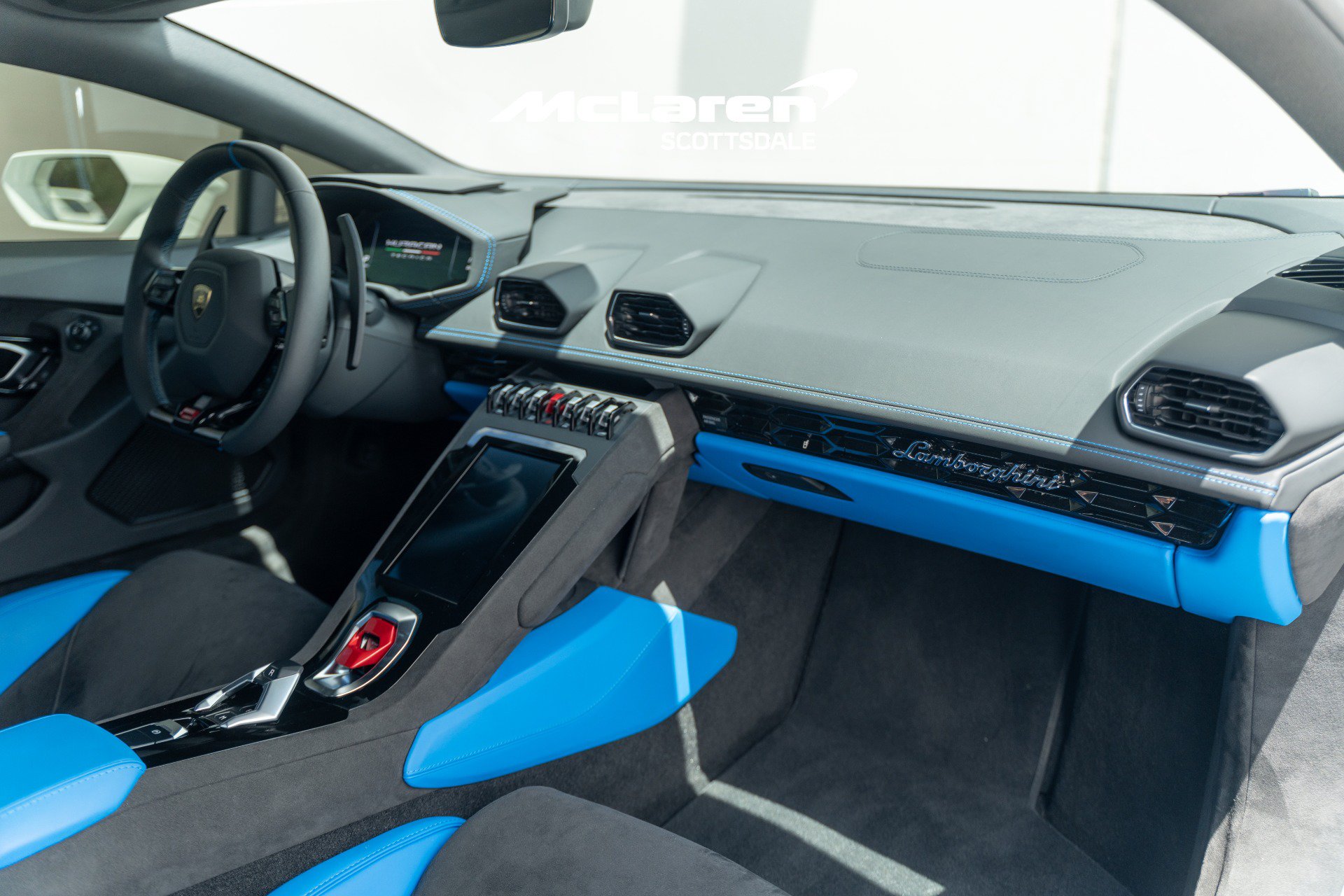 Used 2024 Lamborghini Huracan Tecnica RWD image 18