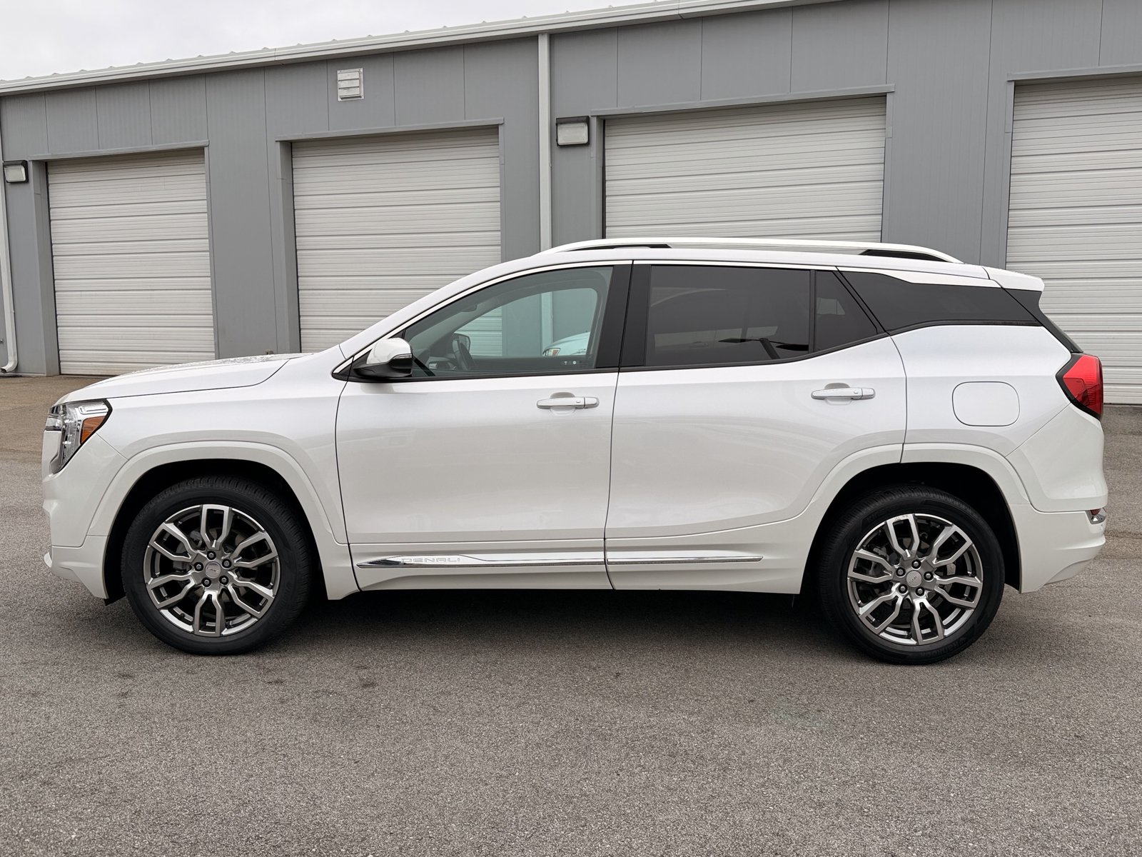 Used 2022 GMC Terrain Denali AWD/4WD image 9