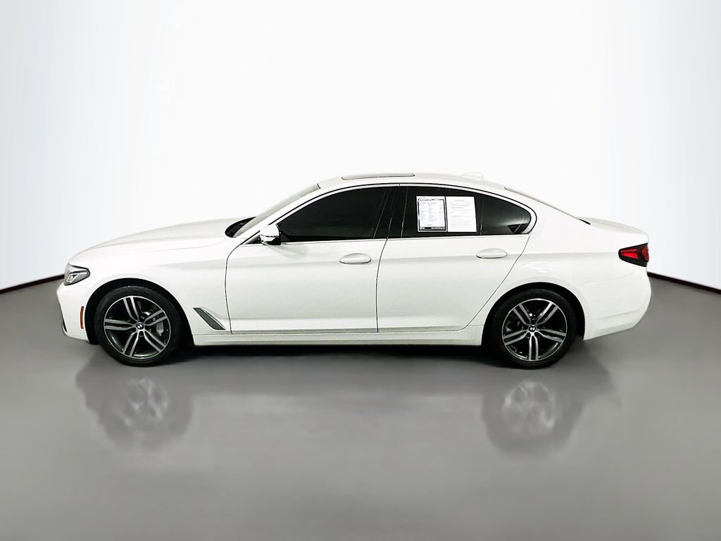 Used 2021 BMW 530i xDrive w/ Premium Package image 4