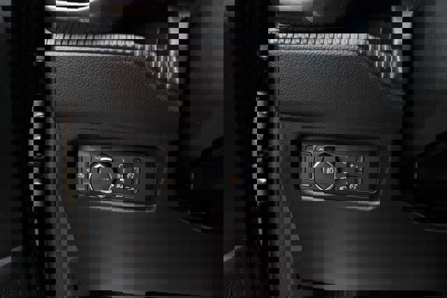 New 2026 Ford Ranger Lariat w/ Convenience Package image 9