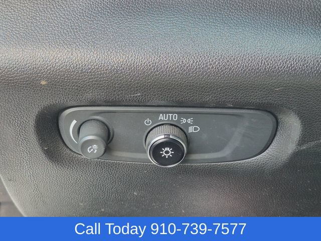 Used 2023 Chevrolet Traverse LT w/ Rear Camera Mirror Package AWD/4WD image 18