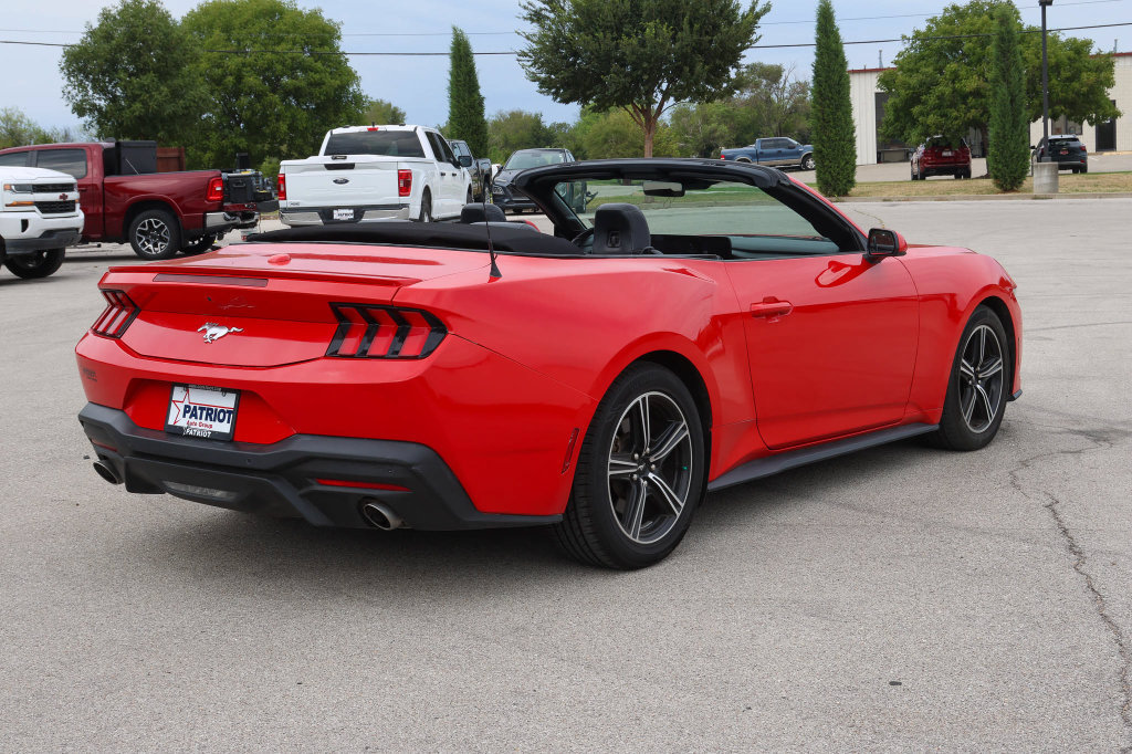 Used 2025 Ford Mustang Premium RWD image 3