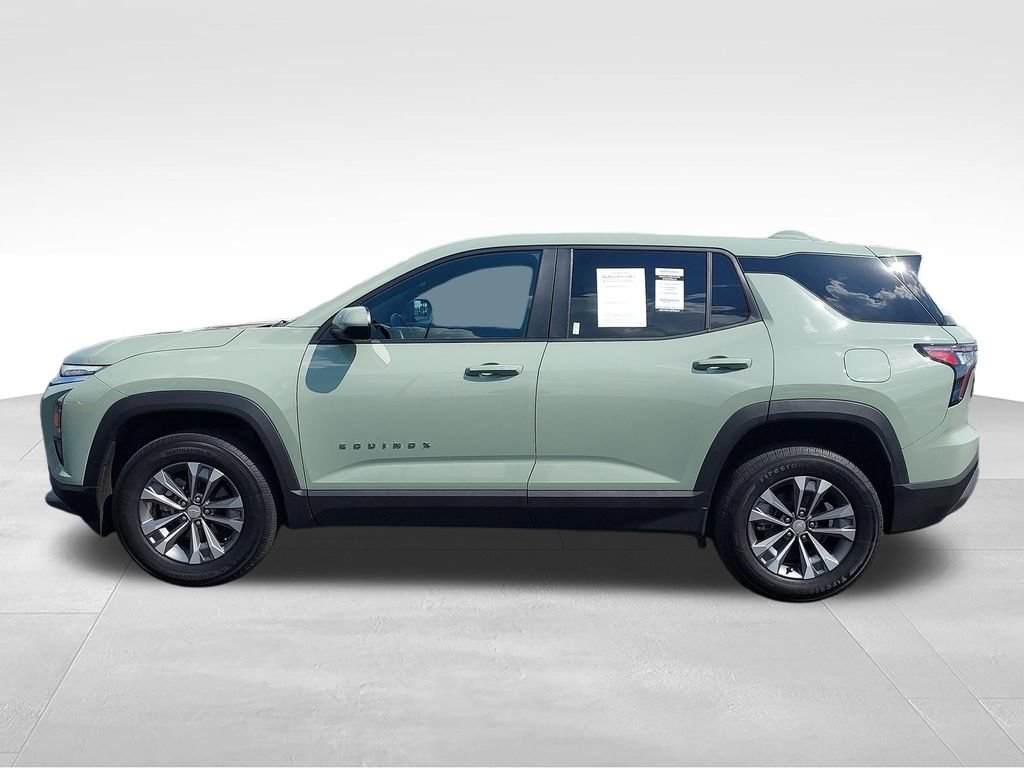 Used 2025 Chevrolet Equinox LT FWD image 2