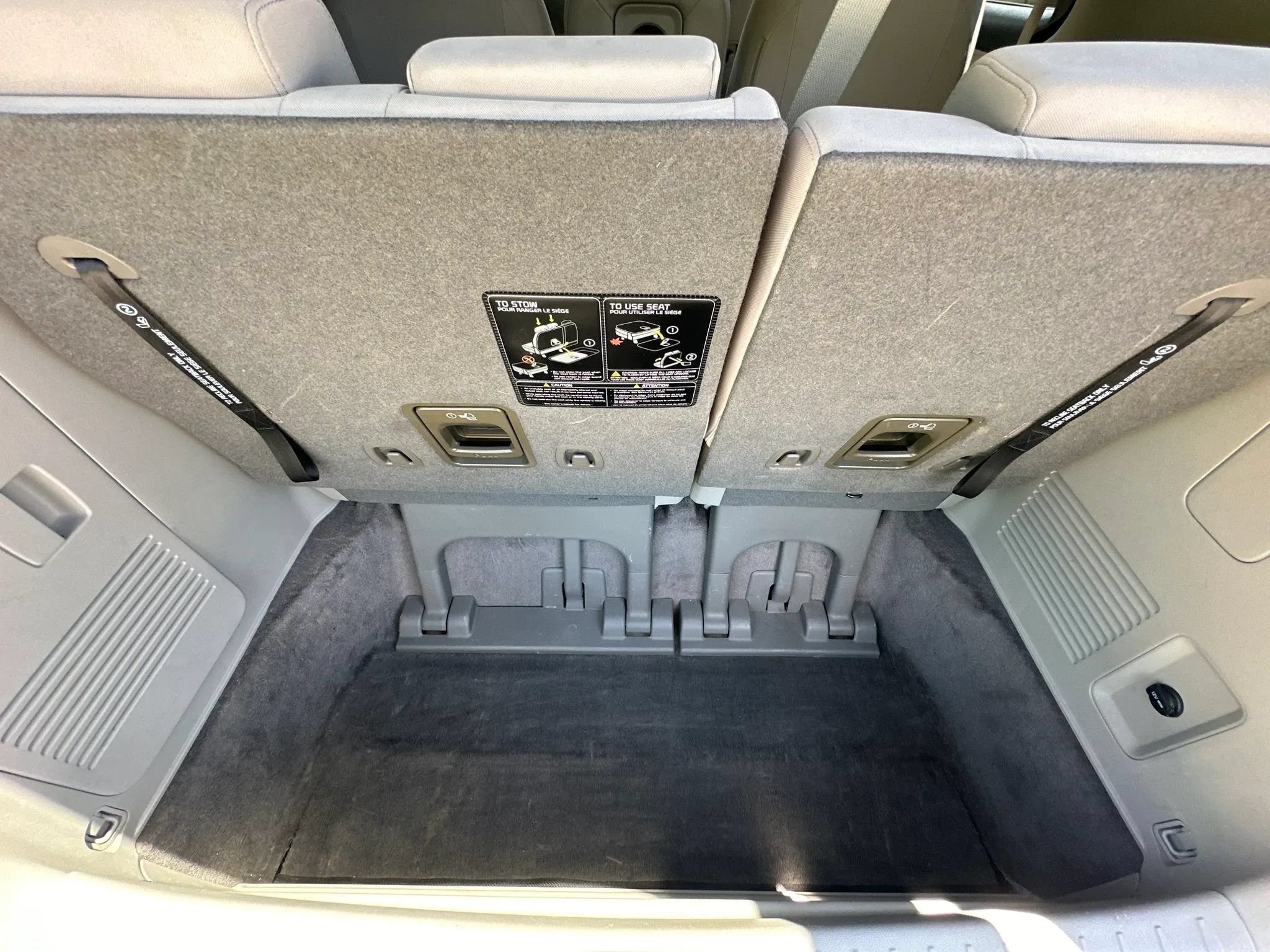 Used 2019 Kia Sedona LX FWD image 37
