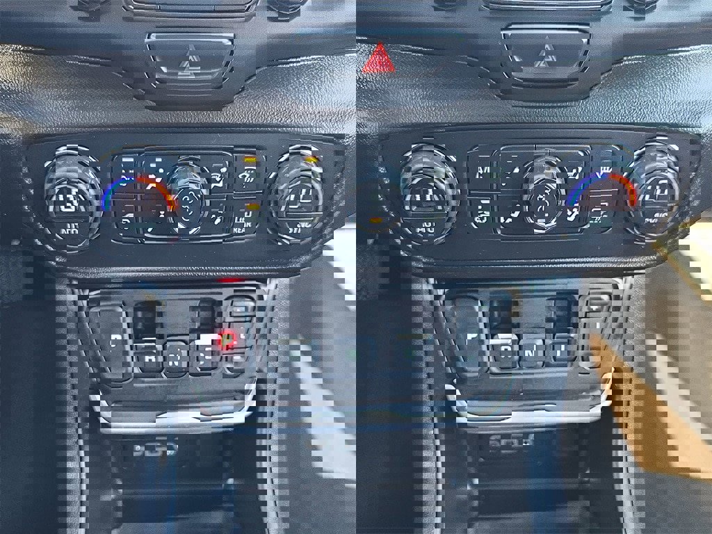 Used 2020 GMC Terrain SLT image 23