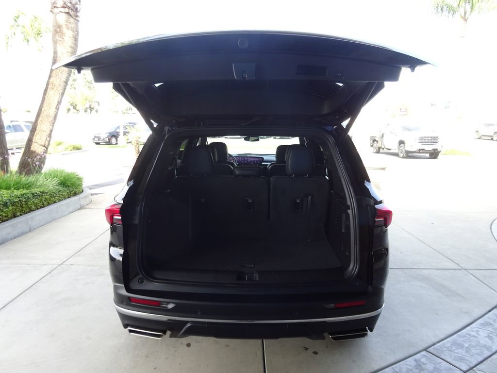 Certified 2025 Buick Enclave Preferred AWD/4WD image 35