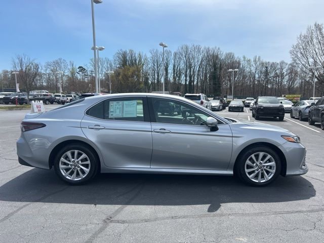 Used 2024 Toyota Camry LE image 4