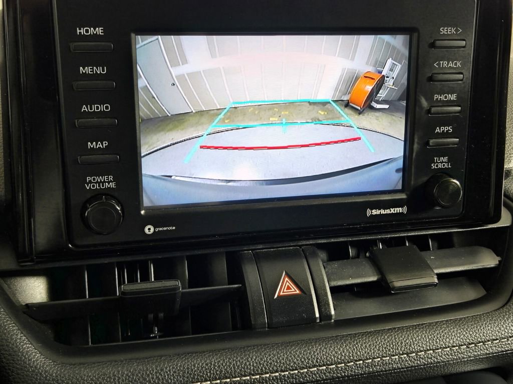 Used 2021 Toyota RAV4 XLE image 19