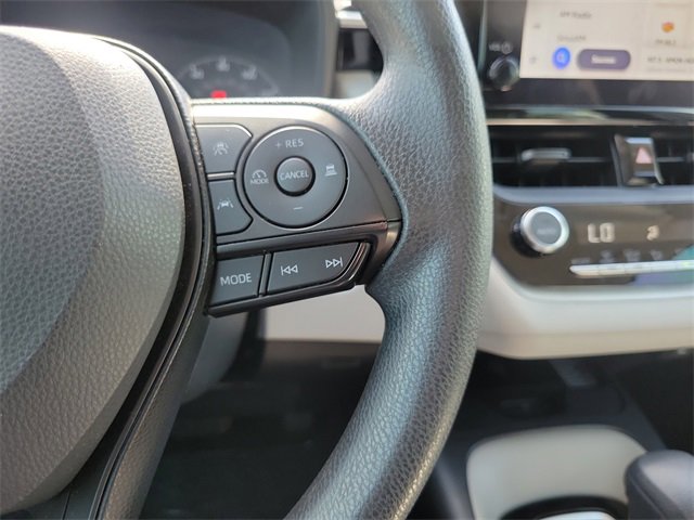 Used 2025 Toyota Corolla LE image 15