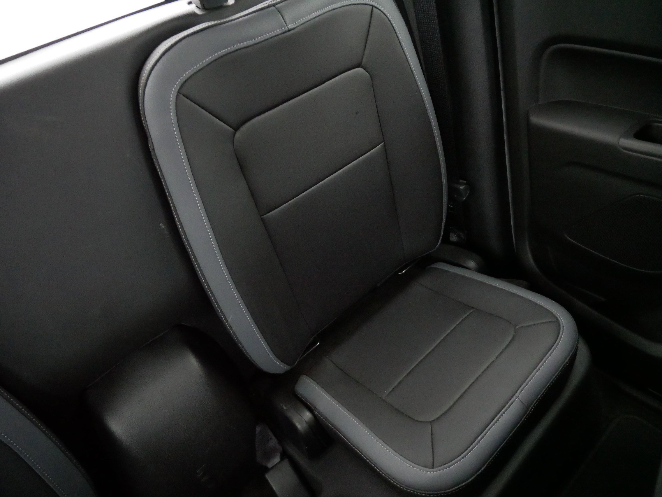 Used 2015 Chevrolet Colorado Z71 image 14