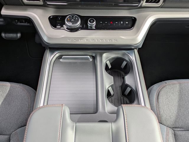 New 2025 Ford Expedition Max Active RWD image 18