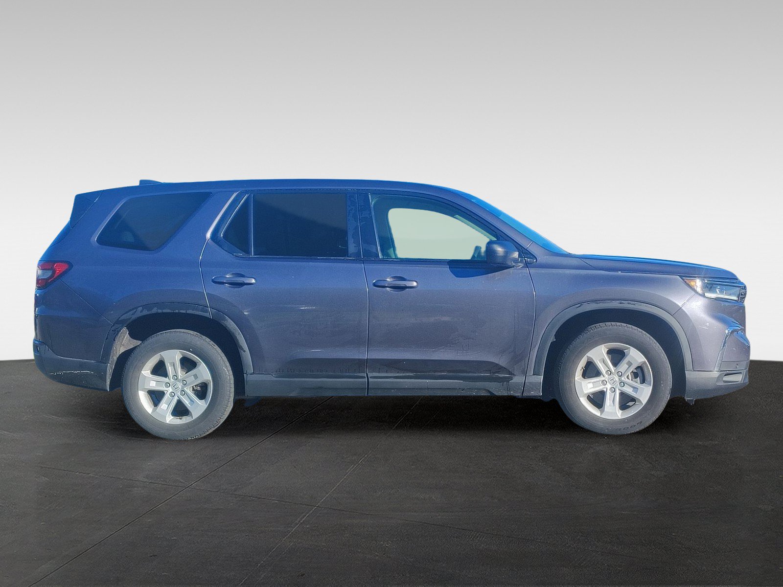 Used 2023 Honda Pilot LX image 4