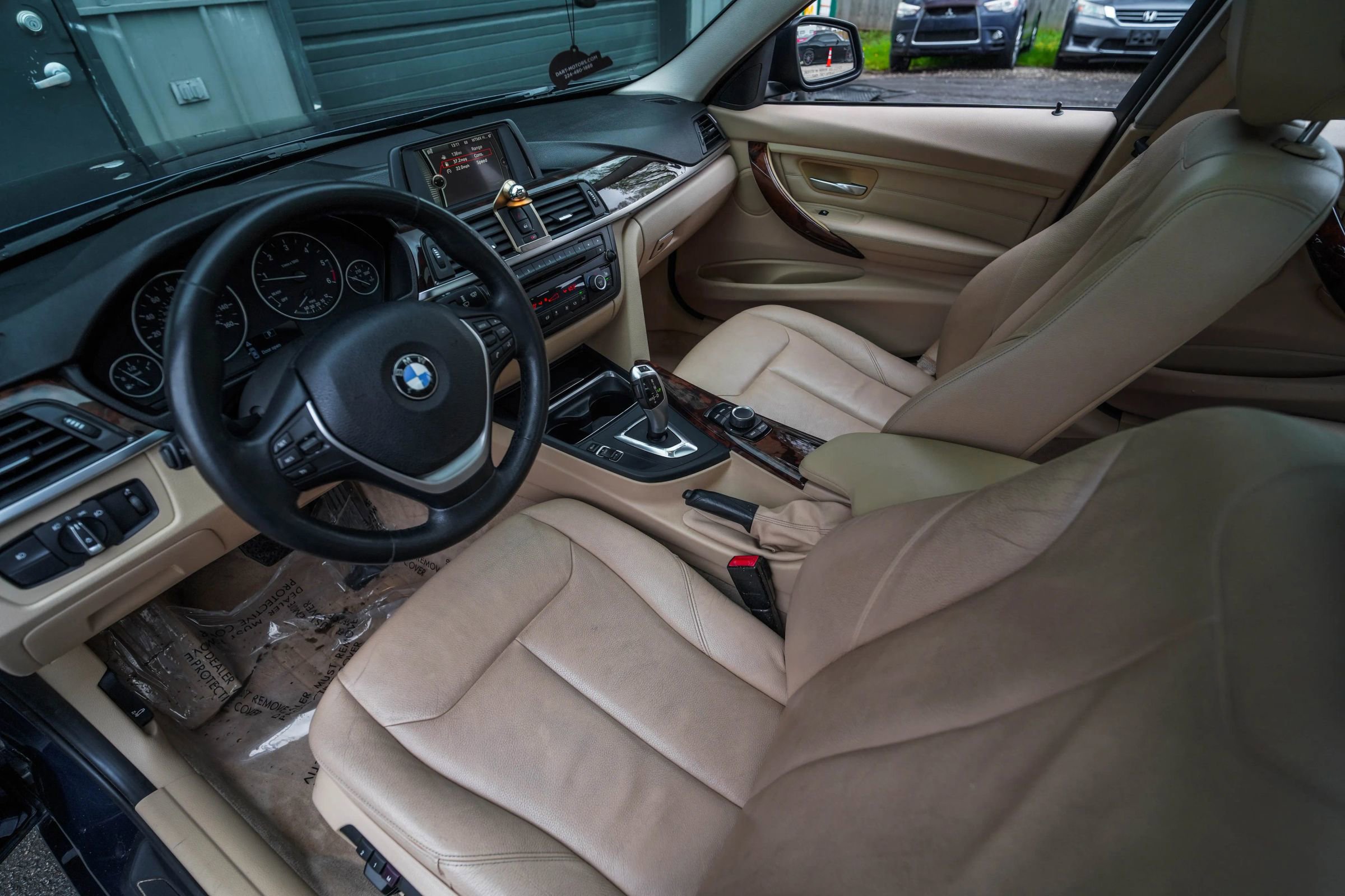 Used 2014 BMW 328d xDrive Sedan AWD/4WD image 11