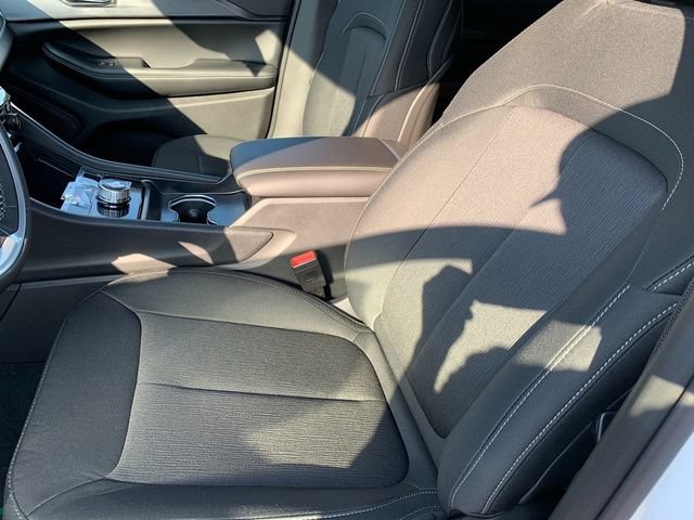 New 2027 Jeep Grand Cherokee Laredo AWD/4WD image 11
