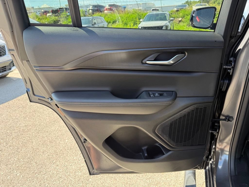 Used 2025 Jeep Grand Cherokee 4WD image 10