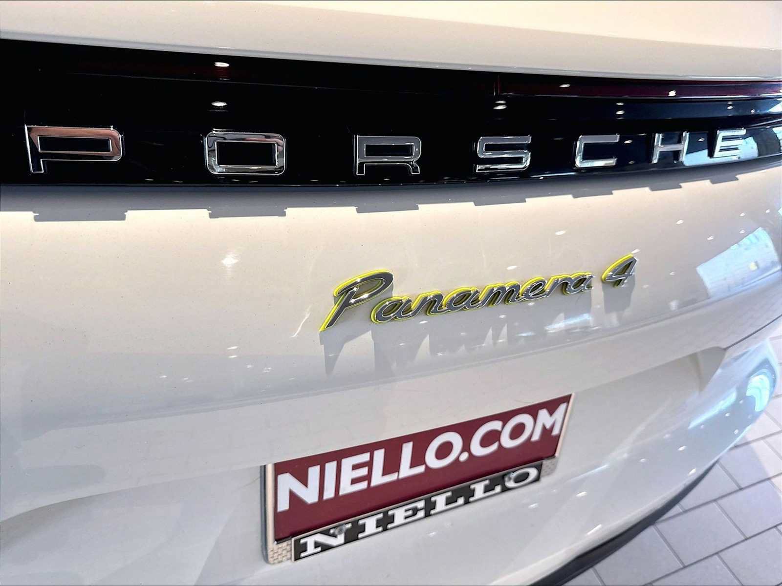 Used 2020 Porsche Panamera 4 AWD/4WD image 38