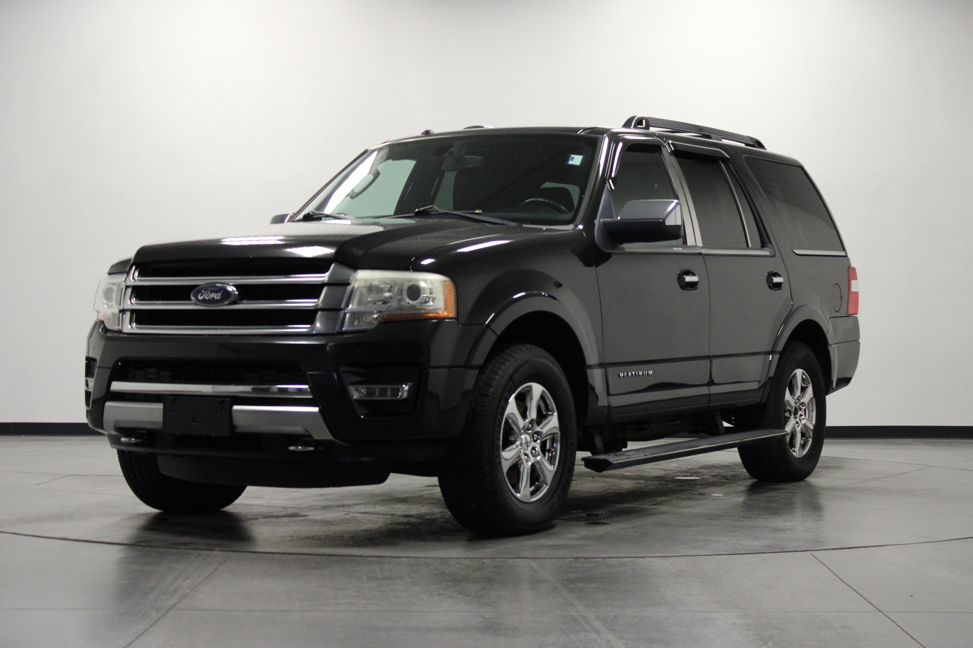 Used 2015 Ford Expedition Platinum AWD/4WD image 8