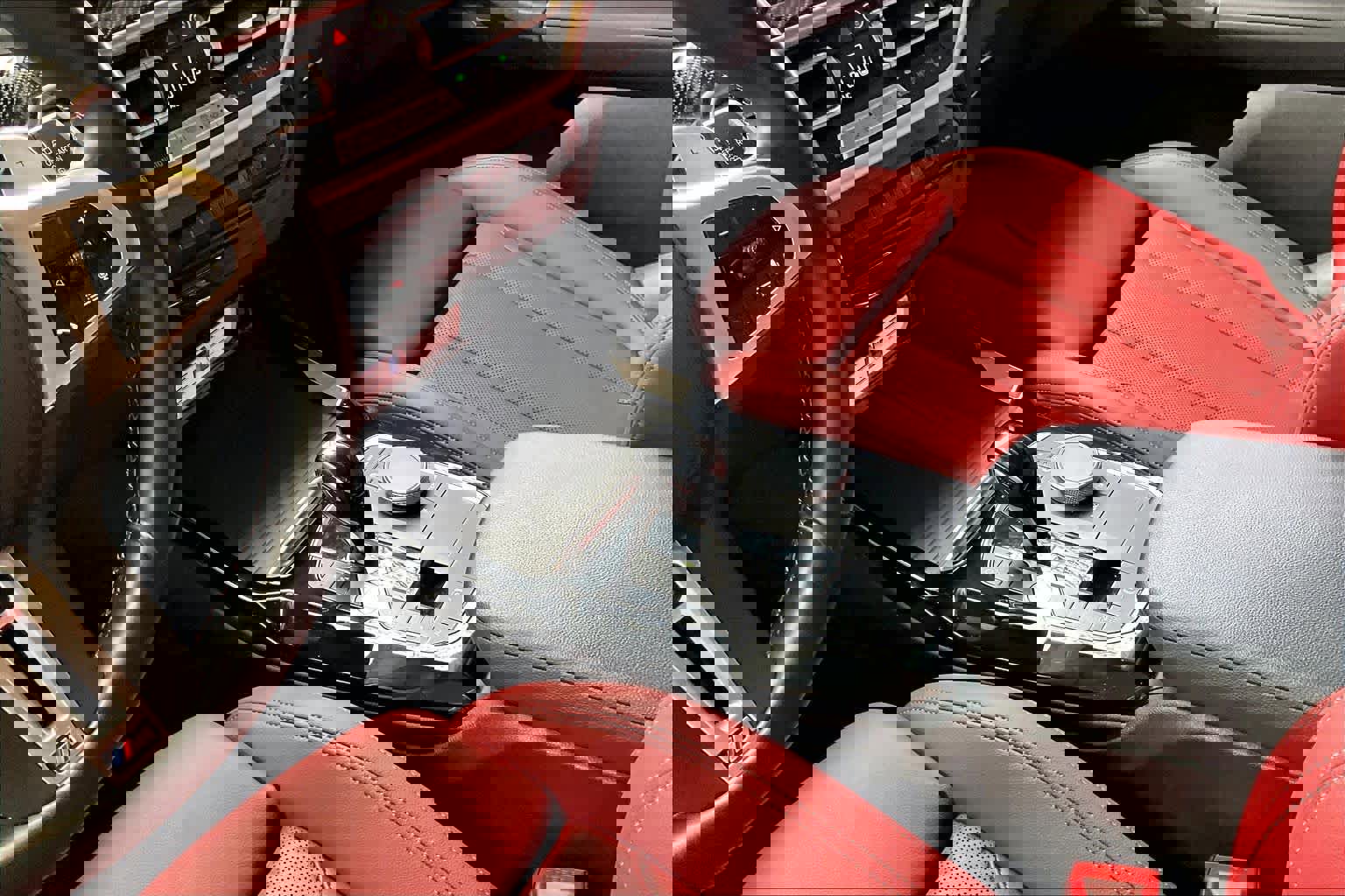 Used 2024 BMW X3 M40i w/ Premium Package image 16