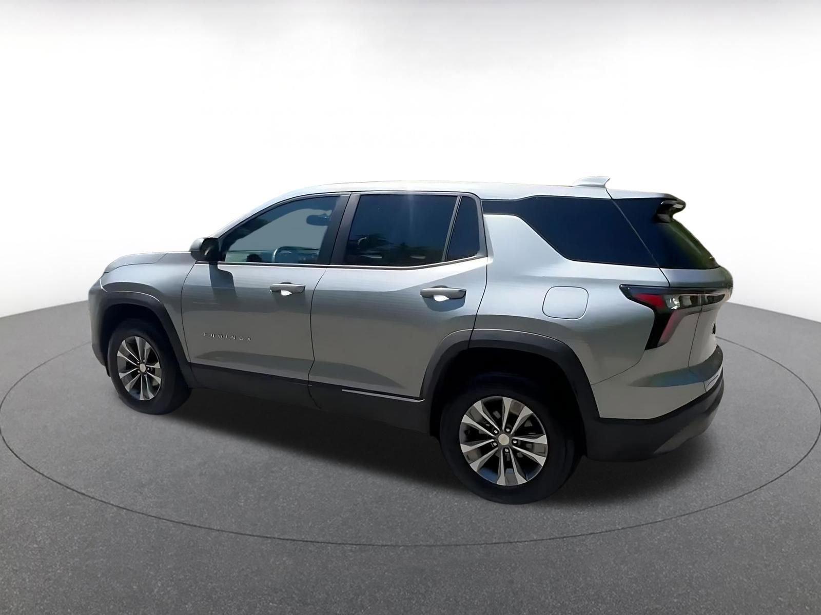 Used 2025 Chevrolet Equinox LT image 10