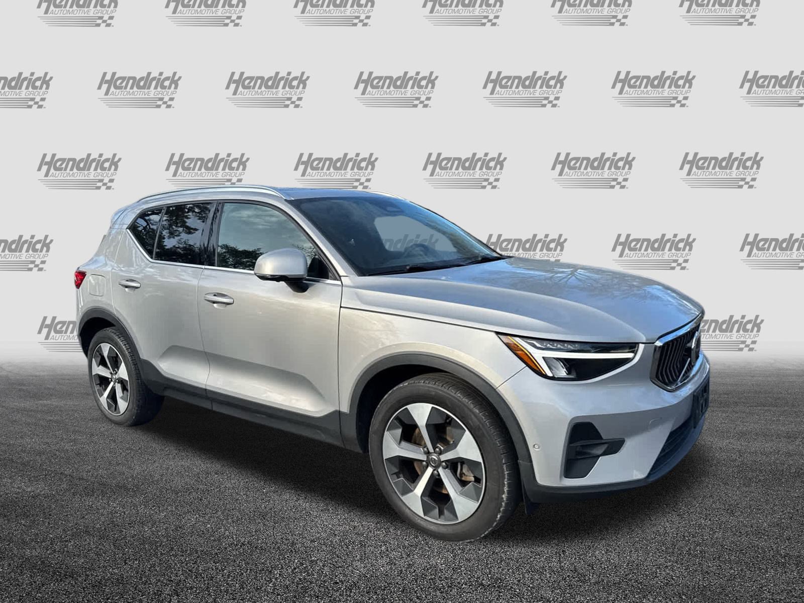 Certified 2023 Volvo XC40 B4 Plus w/ Driver Assist Package image 40