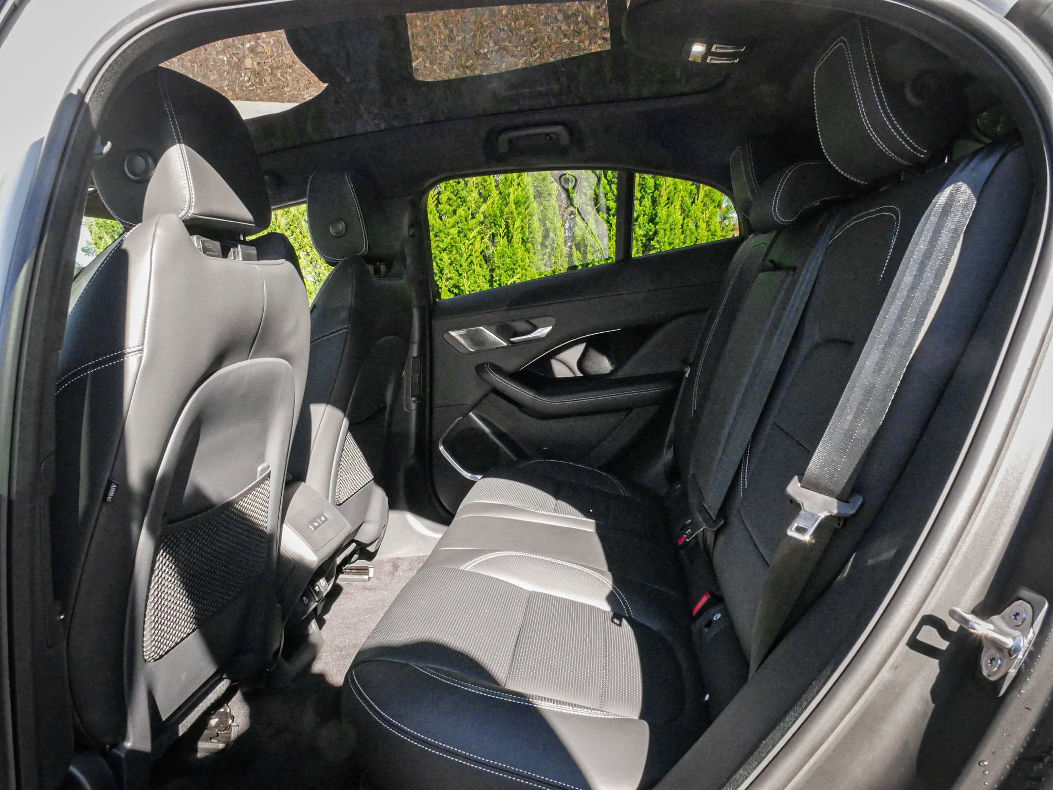 Used 2024 Jaguar I-PACE R-Dynamic HSE image 31