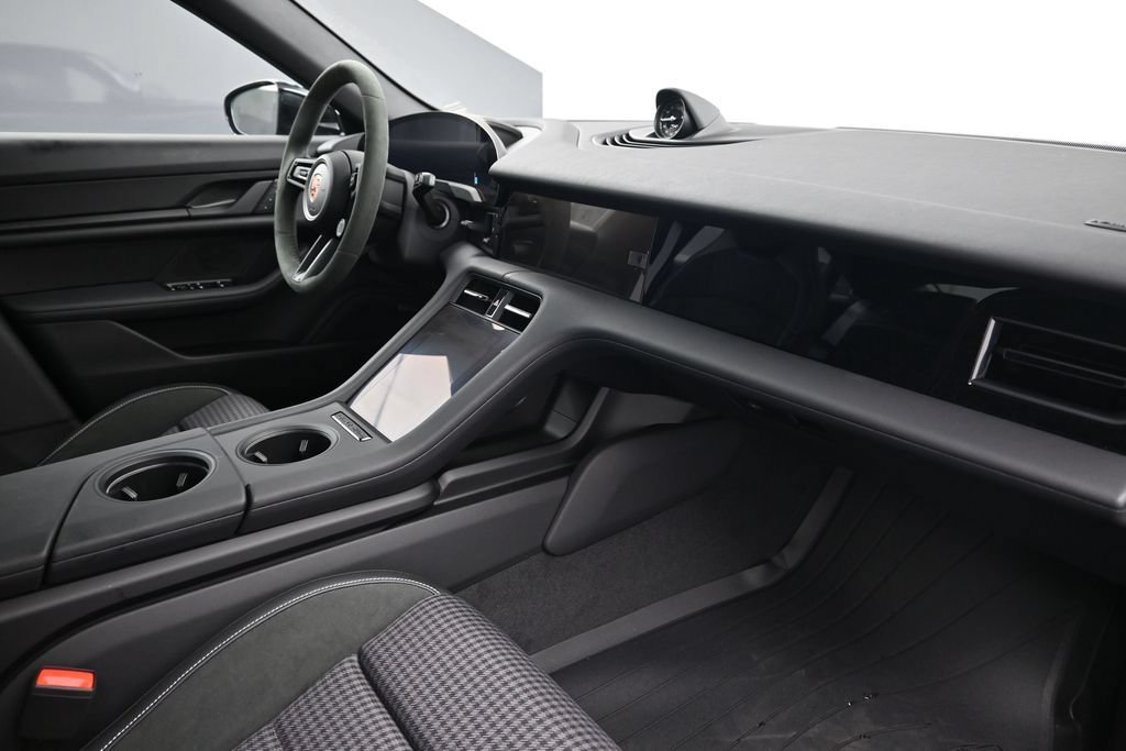 New 2026 Porsche Taycan RWD image 14