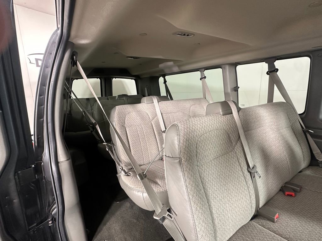 Used 2016 Chevrolet Express 3500 LT w/ LT Preferred Equipment Group image 16