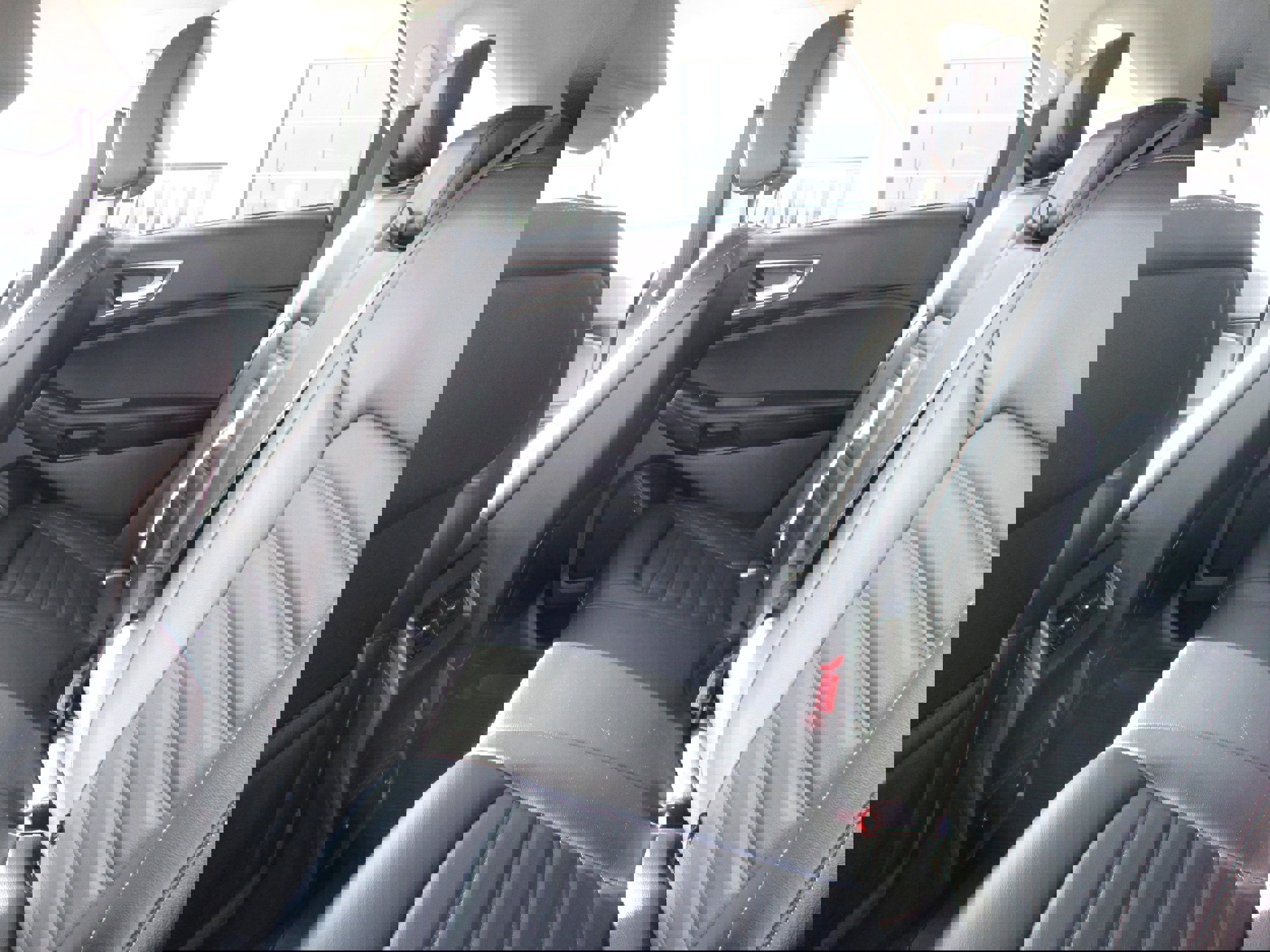 Used 2024 Ford Edge SEL w/ Convenience Package image 36