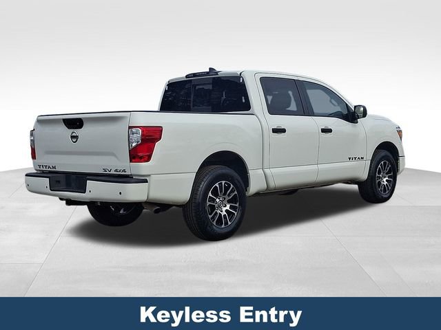 Used 2022 Nissan Titan SV image 7
