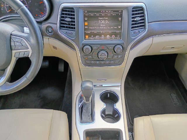 Used 2016 Jeep Grand Cherokee Limited w/ Trailer Tow Group IV RWD image 39