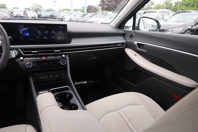 Used 2025 Hyundai Sonata SEL FWD image 26