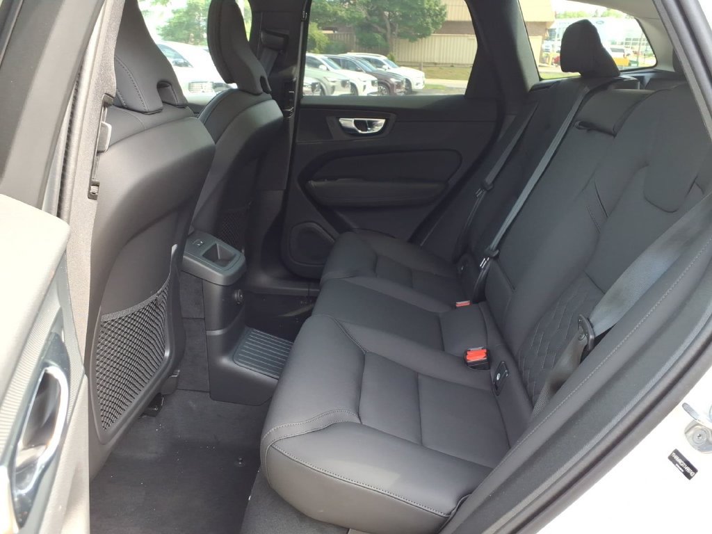 New 2026 Volvo XC60 T8 Plus w/ Climate Package AWD/4WD image 8