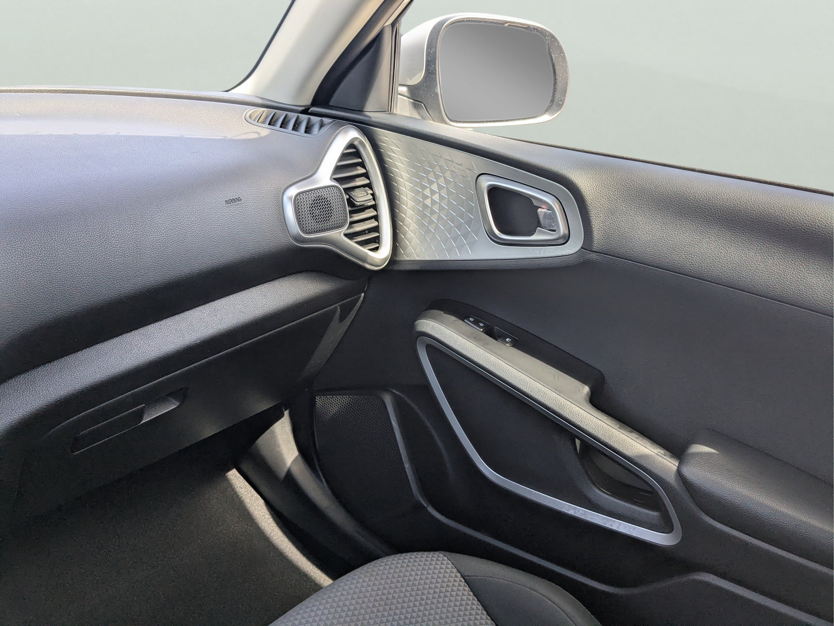 Used 2020 Kia Soul LX FWD image 14