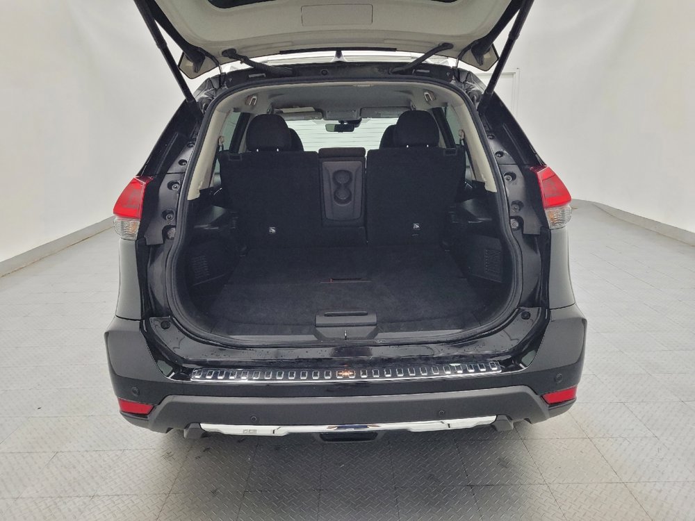 Used 2019 Nissan Rogue SV image 29