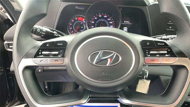 Used 2023 Hyundai Elantra SE image 17