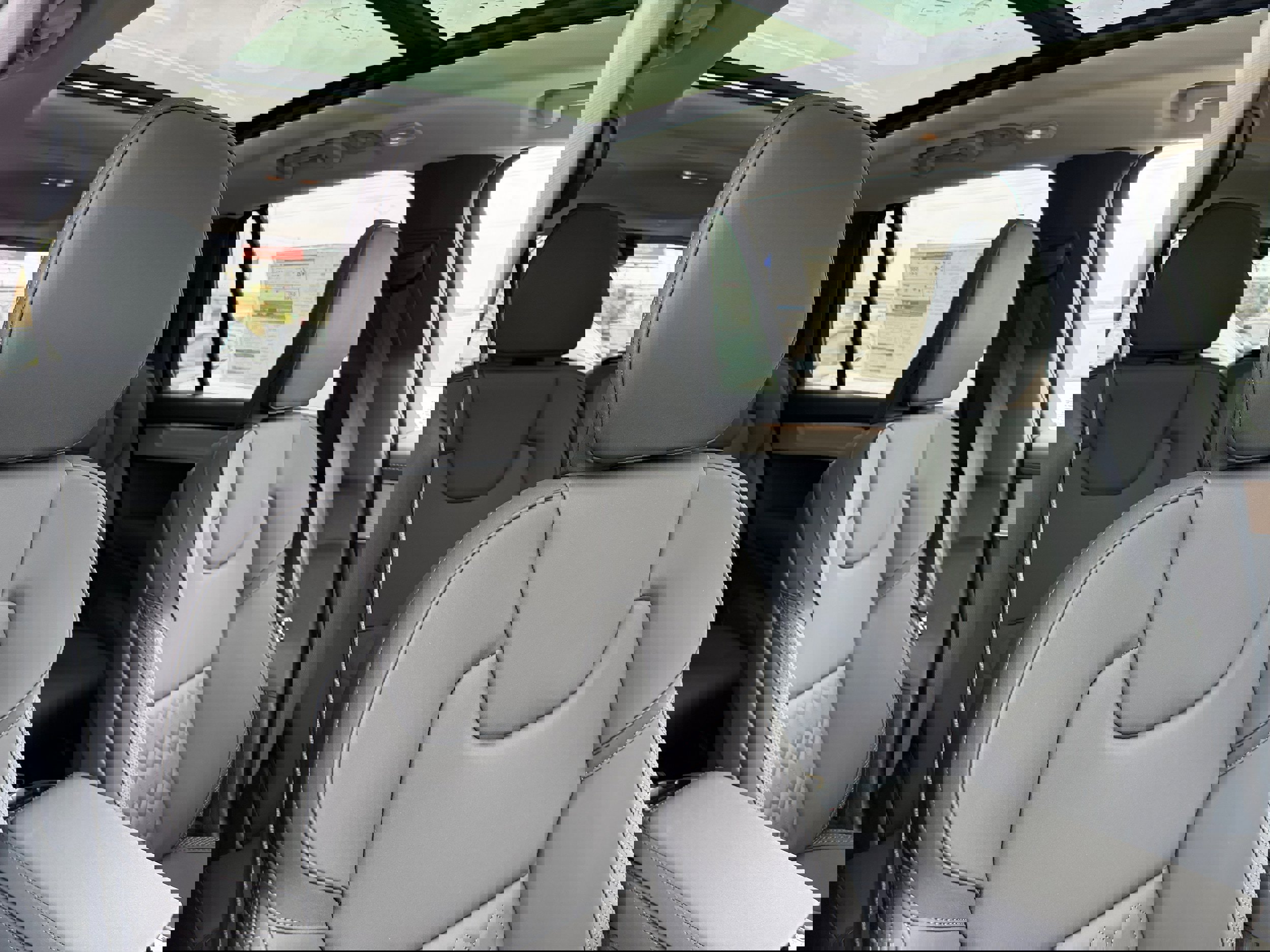 New 2026 Volvo XC90 B5 Plus image 9