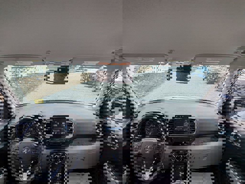 Used 2021 Hyundai Venue SEL image 17