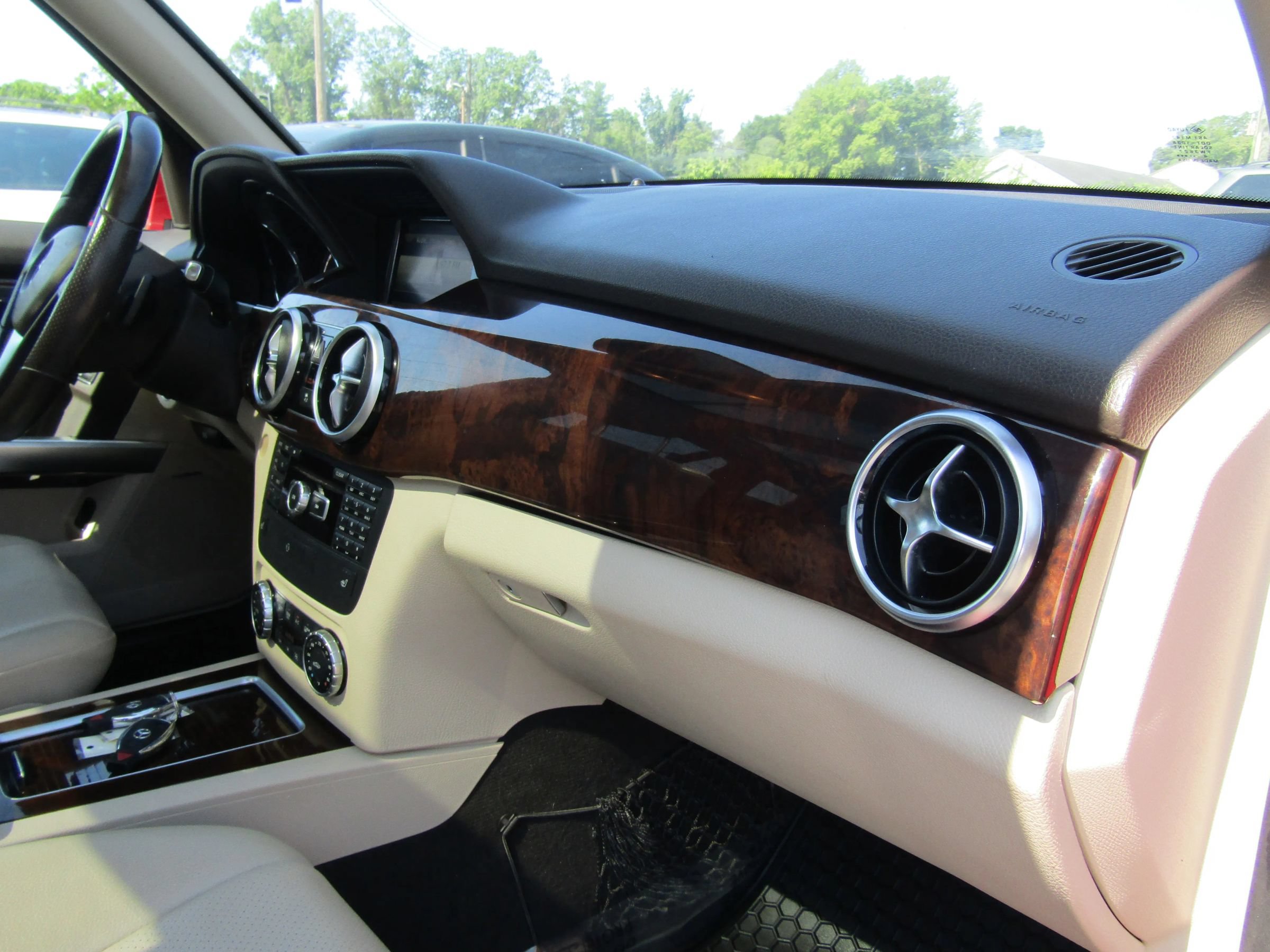 Used 2014 Mercedes-Benz GLK 250 BlueTEC 4MATIC image 17