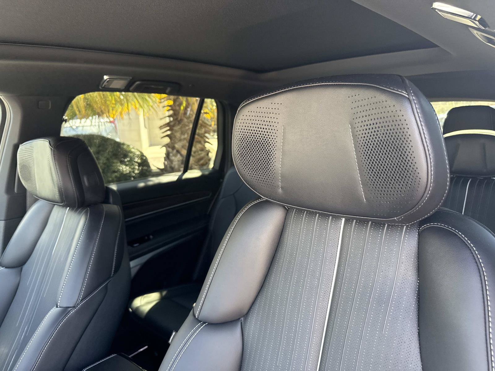 New 2026 Cadillac Vistiq Sport w/ LPO, Floor Liner Package AWD/4WD image 22