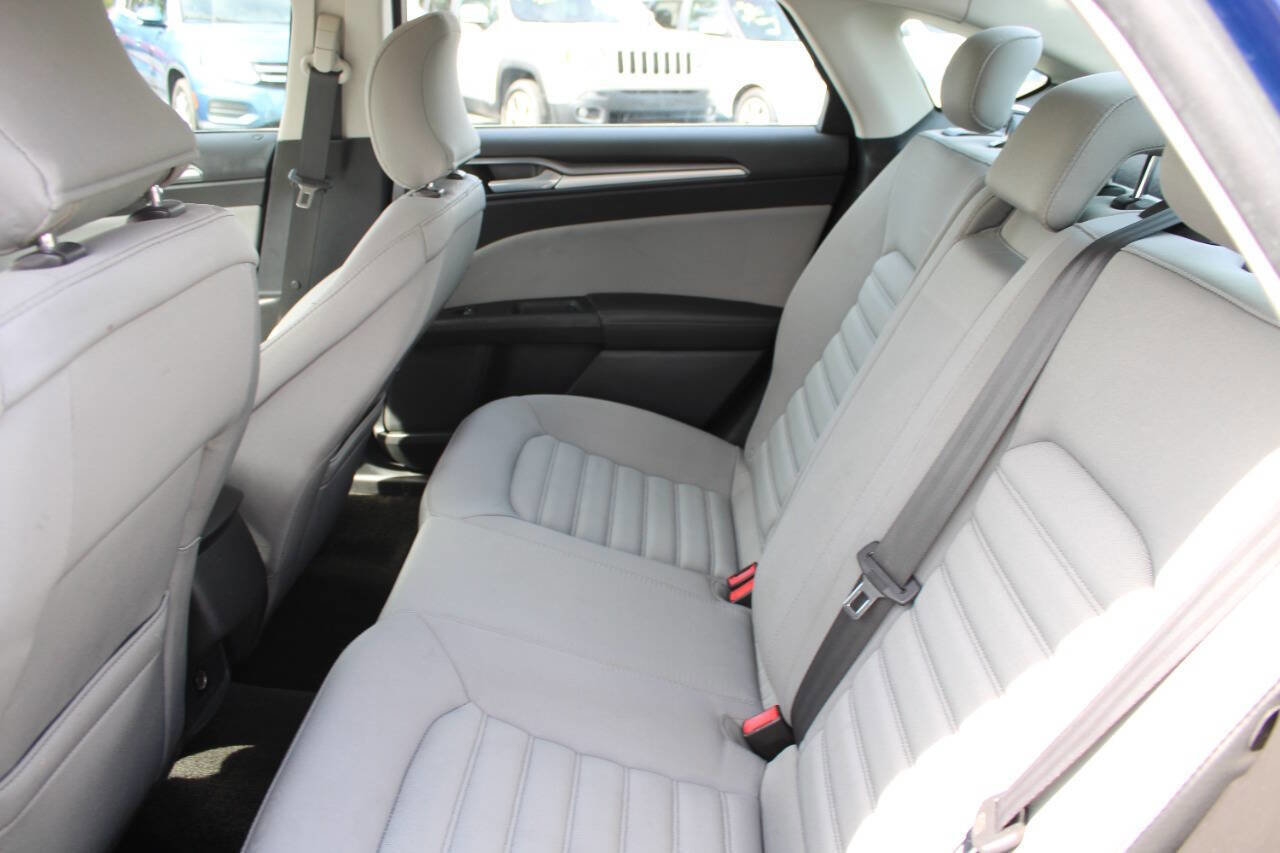 Used 2015 Ford Fusion S FWD image 17