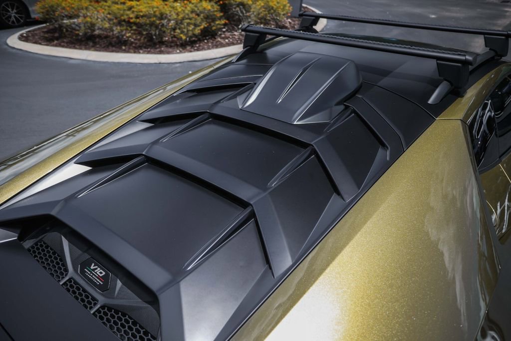 Used 2024 Lamborghini Huracan Sterrato AWD/4WD image 23