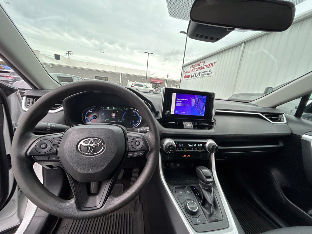 Used 2024 Toyota RAV4 XLE AWD/4WD image 13
